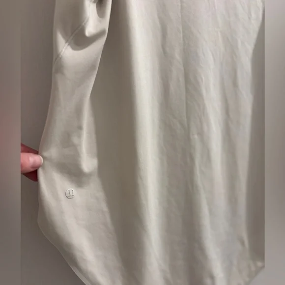 Lululemon Wundermost High-Neck Bodysuit in Mojave Tan size L Great Condition! - Picture 8 of 9